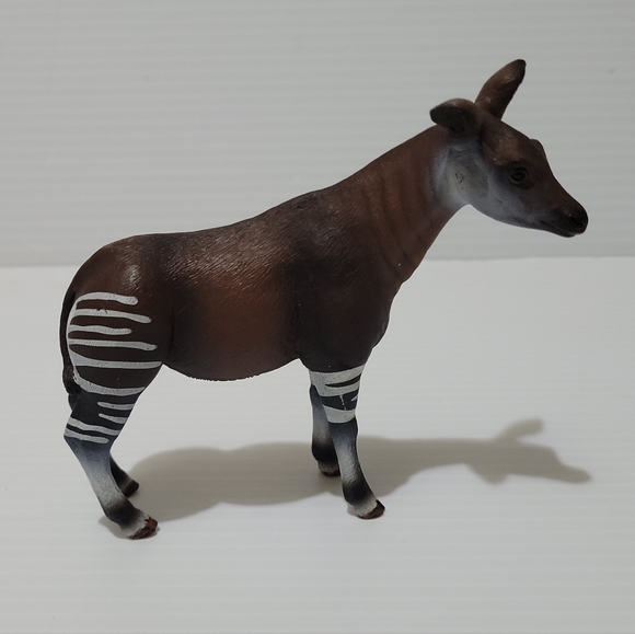 Schleich Adult Okapi Wild Life of Africa Series 2006 Retired. - Picture 1 of 6